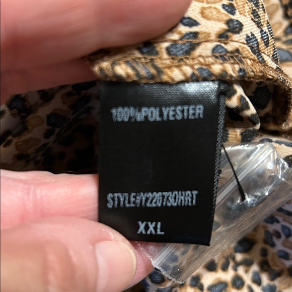 Tuckernuck Pomander Place Carlota Peplum Top Leopard Animal Print XXL
X - Picture 6 of 17